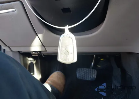 2017 Cadillac Xts Luxury from USA, damaged, VIN 2G61M5S32H9180681